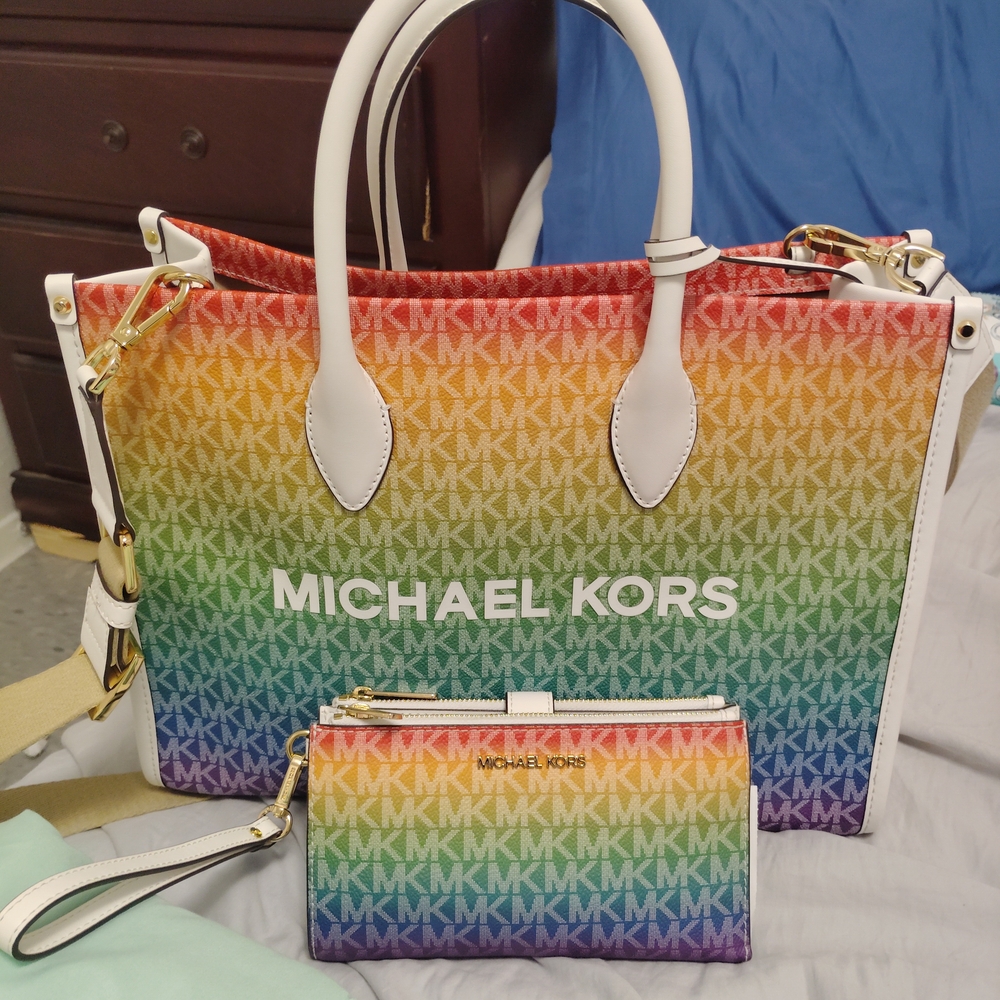 Michael Kors Multicolor MK Tote and Wristlet